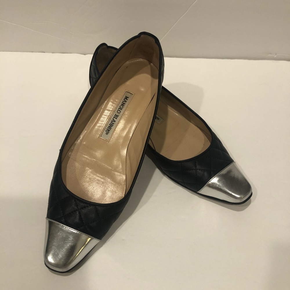 MANOLO BLAHNIK
Quilted Leather Cap-Toe Flats - Picture 1 of 9